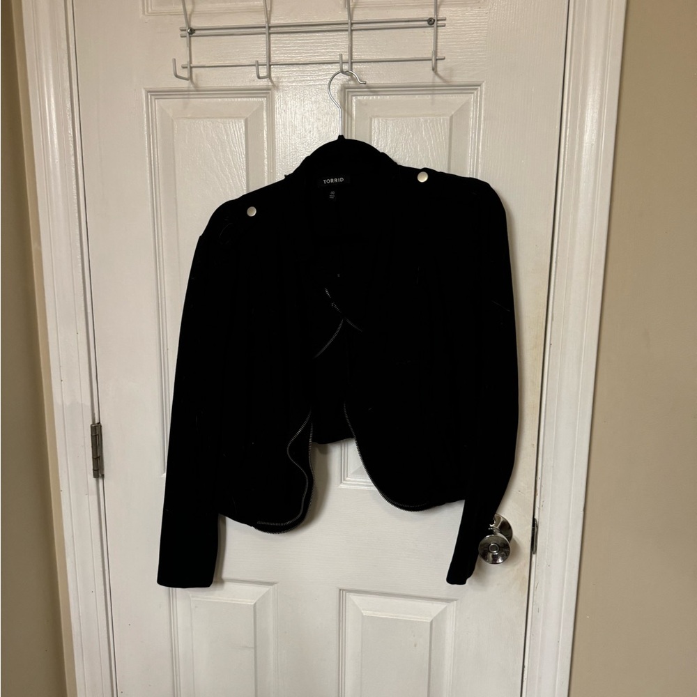 Cropped black jacket from torrid